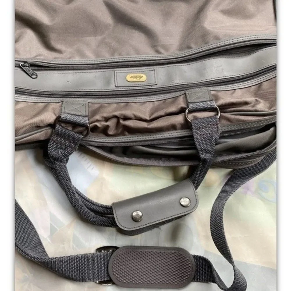 VTG Monarch Luggage Holiday New York Messenger Carry-On Shoulder XL Gray